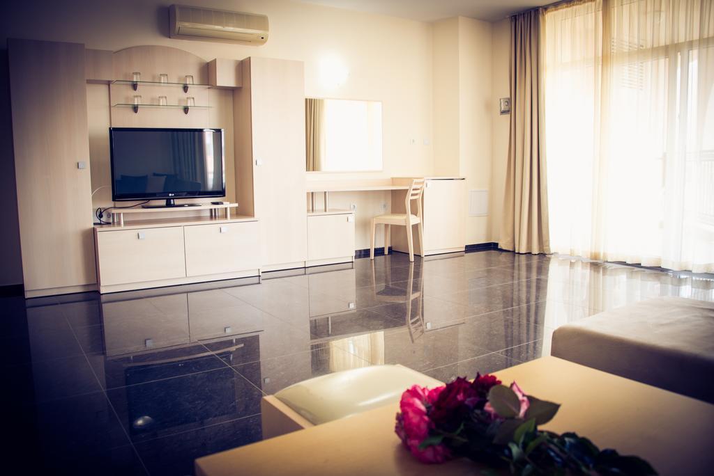 Apart Hotel Apolonia Palace Sinemoretz Habitación foto